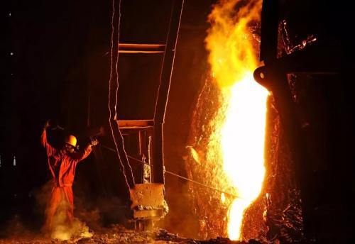 鋼殼(ké)中頻爐漏(lòu)爐、穿爐事(shi)故預防措(cuo)施