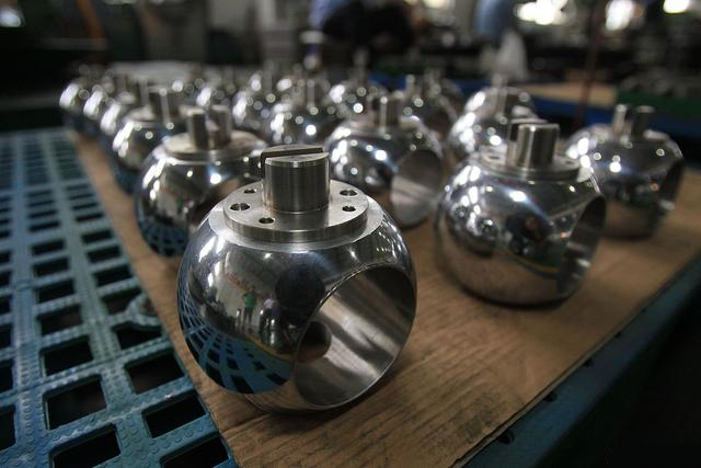 高壓偏(pian)心半球閥(fá)安裝注事(shì)事項